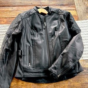 Street & Steel Women’s Leather Moto Jacket like new!